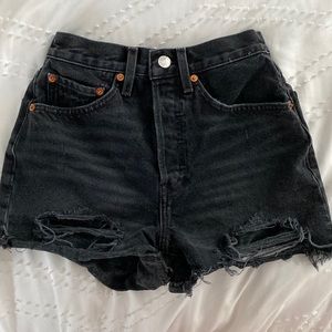 RE/DONE destroyed shadow black 50s cut off shorts